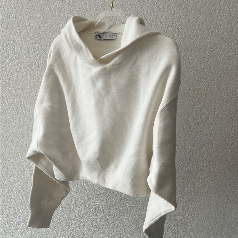 Zara Creamy White Cropped Hoodie